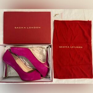 Sacha London Magenta / Pink Suede Pumps w/ Duster Bag and Extra Heel Caps Size 9